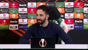 Amorim e o Prémio Puskás: «Vamos estar todos ansiosos para ver o fato do Nuno Santos»