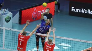 Halkbank-Benfica, 3-0: Derrota dura