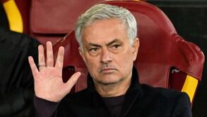 «Respeitem a minha história e respeitem os meus rapazes»: Mourinho desmente eleição do melhor onze de sempre