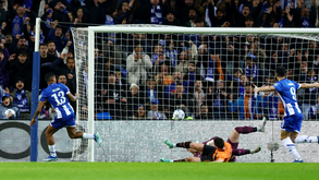 Redes a 1.000€ e bandeirolas de canto a 500€: Artigos do FC Porto-Shakhtar já esgotaram