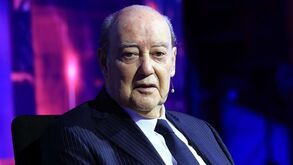 Pinto da Costa fraturou o nariz num acidente de viação mas estará presente em Alvalade