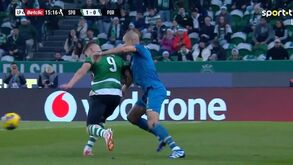 Gyökeres arrancou amarelo a Pepe logo aos 15 minutos: central do FC Porto pediu simulação