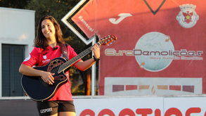 Talento dentro e fora das 4 linhas: Bola no pé e micro na mão