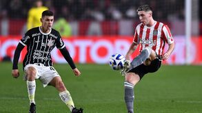 Estudiantes tenta adiar saída de Rollheiser para o Benfica