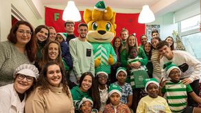 Hjulmand, Geny e vários leões fizeram o dia dos jovens da Casa de Acolhimento de Santa Teresinha