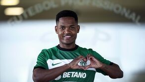 Geny Catamo depois de renovar: «As palavras estão difíceis de sair porque estou muito feliz»