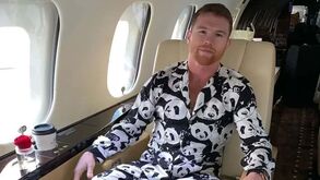 'Canelo’ Álvarez censurado nas redes sociais por dar 50 euros a criança