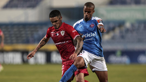 Santa Clara empata com o Belenenses e tem liderança da Liga SABSEG em risco