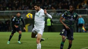 Sporting ampliou vantagem em Tondela com grande golo de Paulinho
