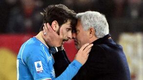 Roma-Nápoles, 2-0: campeão tomba no Olímpico