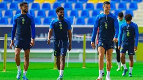 Dia de treino... com calor: Cristiano Ronaldo e Otávio tiveram um Natal bem diferente na Arábia Saudita