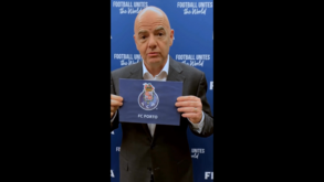 Infantino congratula FC Porto pela participação no Mundial de Clubes... em português