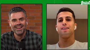 «Este gajo não bate bem»: Cancelo rendido a momento de benfiquismo de Bernardo Silva