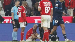 Soam os alarmes no Benfica com queixas de Aursnes e Tomás Araújo