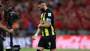 Benzema não treina e está 