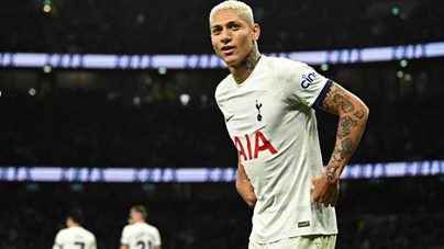 Tottenham regressa às vitórias com goleada diante do Newcastle