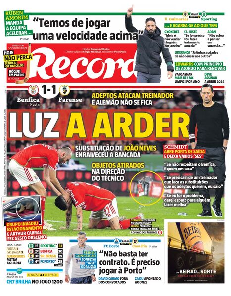 Descarregar capa em PDF de alta resolução