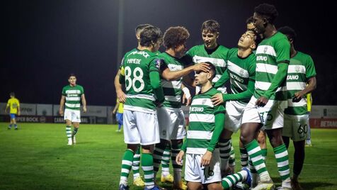 SPORTING E BENFICA TRIUNFAM COM GOLEADAS NA LIGA REVELAÇÃO SÉRIE B