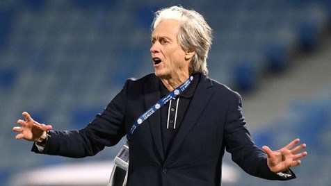 Al-Hilal, de Jorge Jesus, vence na Índia e lidera grupo D da