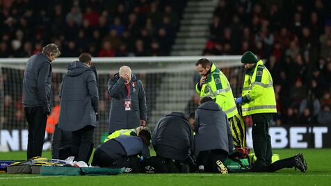 Jogador do Luton colapsa em campo