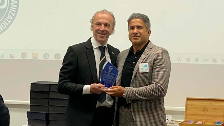 Ramjanali com Roy Baker, o presidente da WAKO