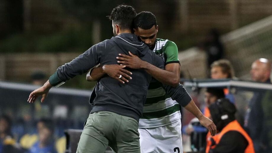 Treinador do Sporting ofereceu-se até para acompanhar o defesa holandês nas sessões de tratamento
