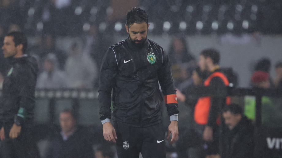 Treinador do Sporting explica a derrota em Guimarães