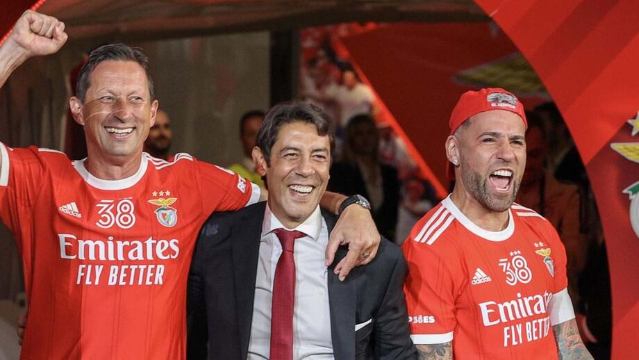 Rui Costa convenceu Otamendi a renovar até 2025