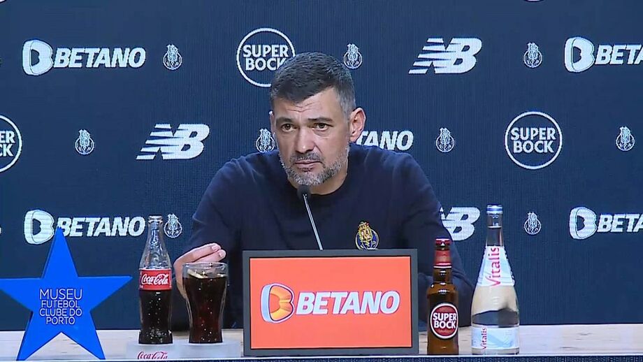 Avançado espanhol foi lançado a titular esta sexta-feira