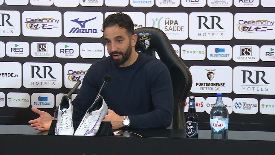 Treinador do Sporting diz que Pote foi substituído frente ao Portimonense porque não aguentava a dor num dos pés