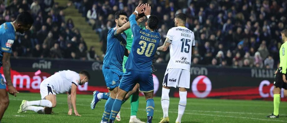 A crónica do Famalicão-FC Porto, 0-3: uma vitória gorda em lição de eficácia
