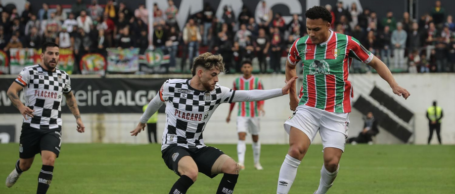 A crónica do E. Amadora-Boavista, 3-1: Premiada teimosia de não ficar caído