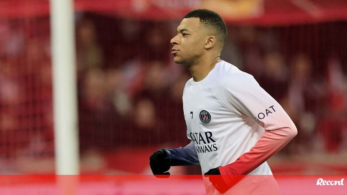 Antigo internacional francês "farto" de Mbappé: «Sentimos que não passa de uma criança»