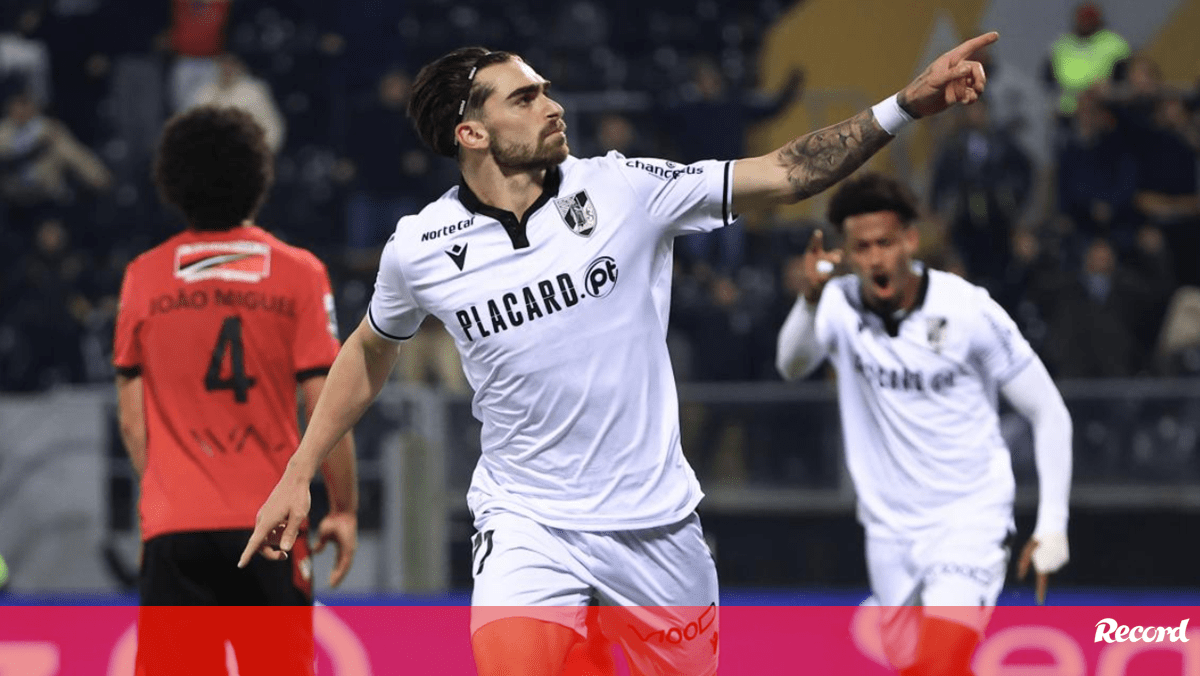 A crónica do V. Guimarães-Penafiel, 1-0: Jota não perdoa distração fatal