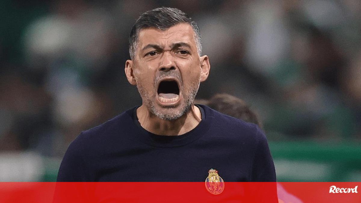 Sérgio Conceição dá resposta à pressão: dragões fecharam o cerco