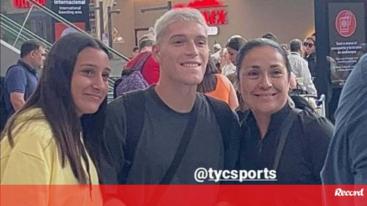 Rollheiser no aeroporto antes de embarcar para Portugal: «Obrigado às pessoas do Estudiantes»