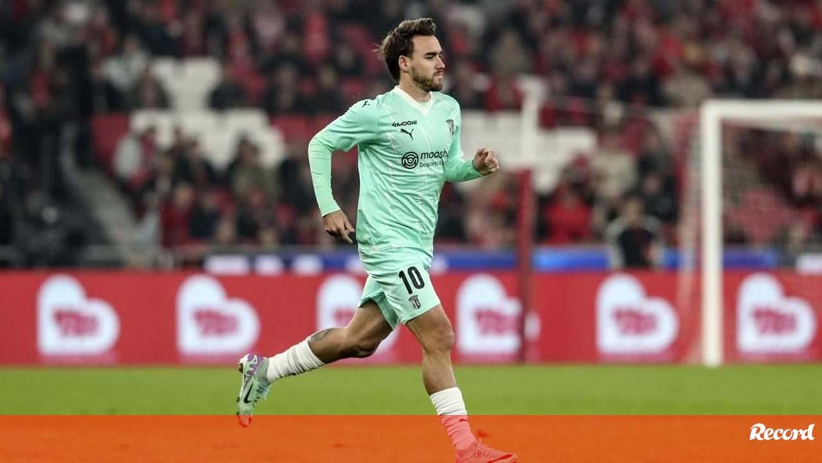 André Horta perto de rumar ao Olympiacos