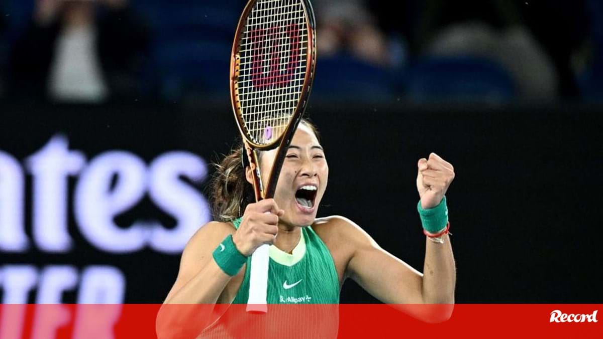 Open da Austrália: Zheng vence Yastremska e vai defrontar Sabalenka na final