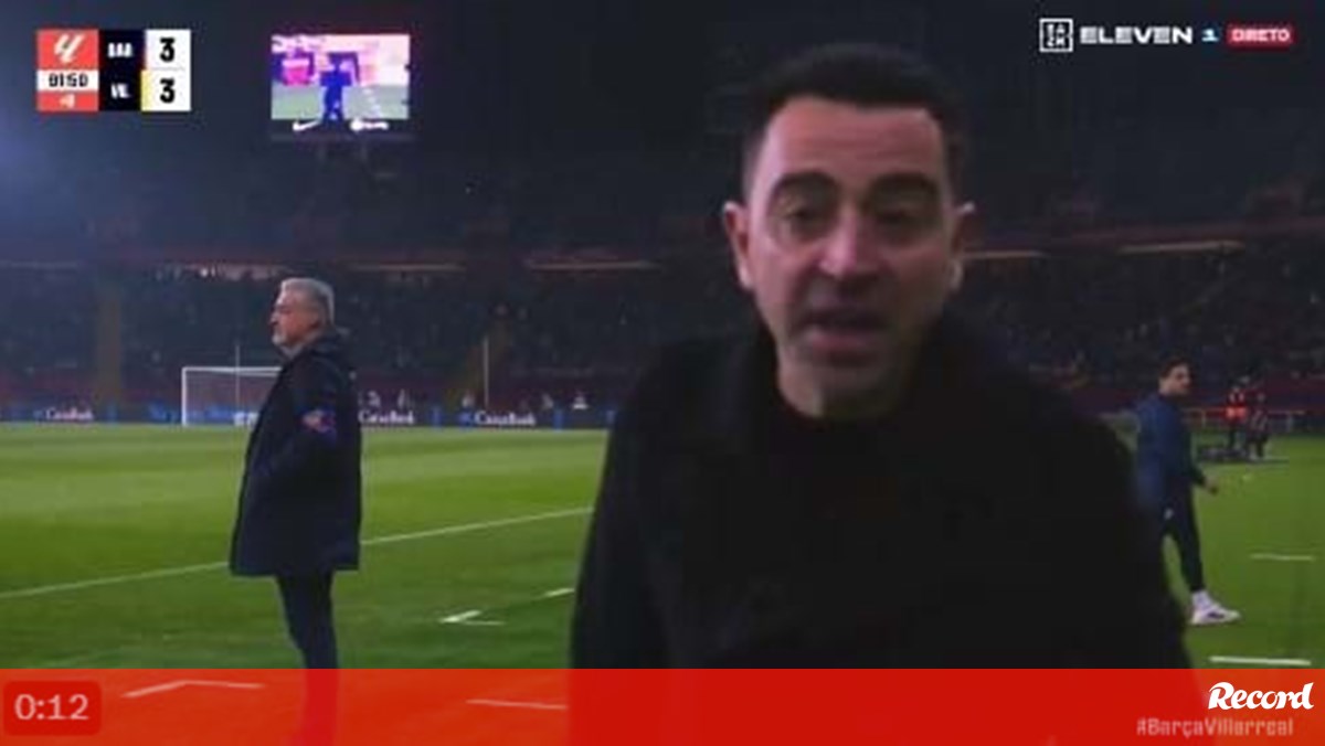 Xavi falou diretamente para a câmara em pleno jogo: «Uma vergonha»