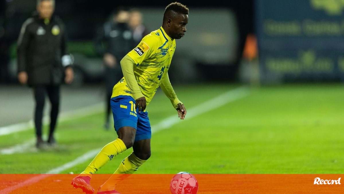 Esperánce de Tunis compra André Bukia ao Arouca