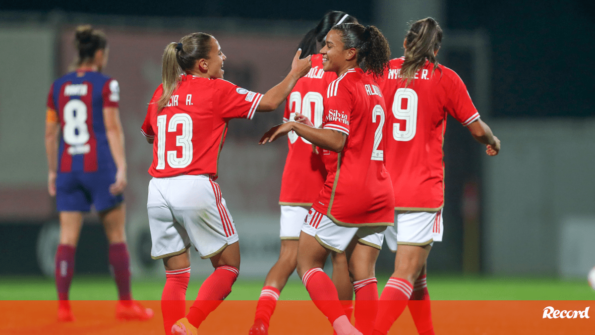 Benfica fecha fase de grupos da Champions feminina com empate frente ao Barcelona