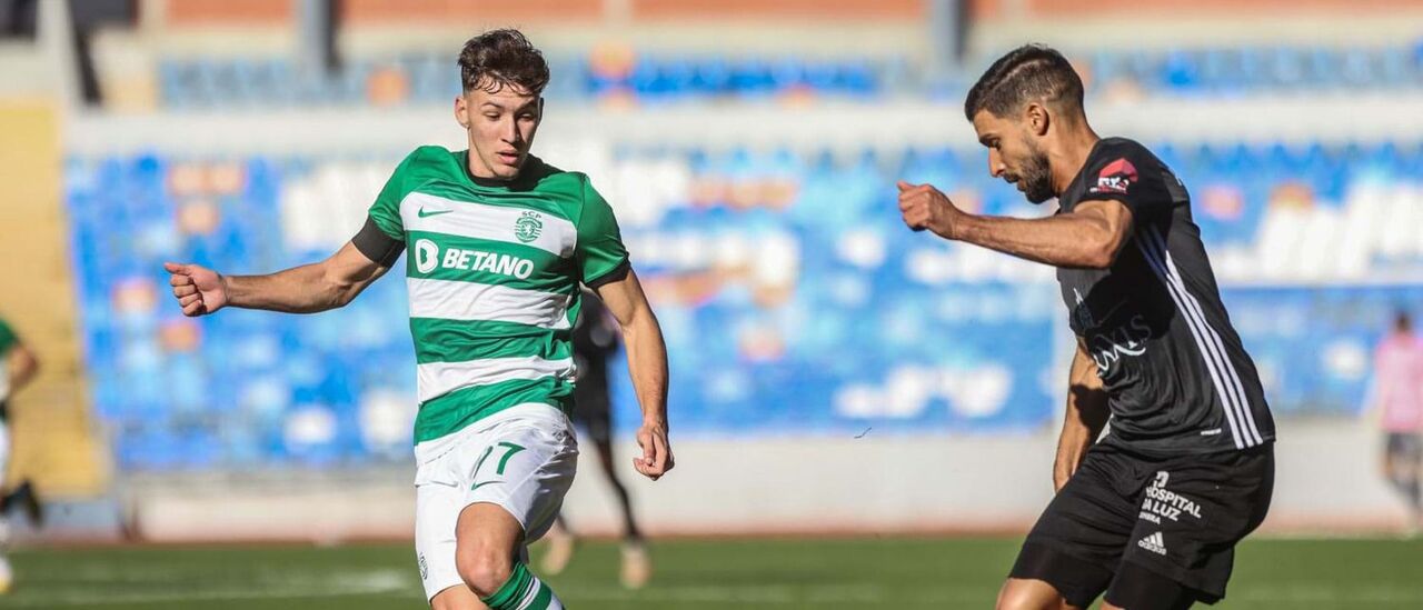 Diogo Travassos ao serviço da equipa B do Sporting