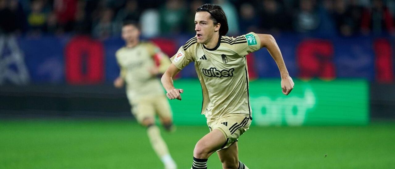 Lateral-esquerdo espanhol está fisicamente apto