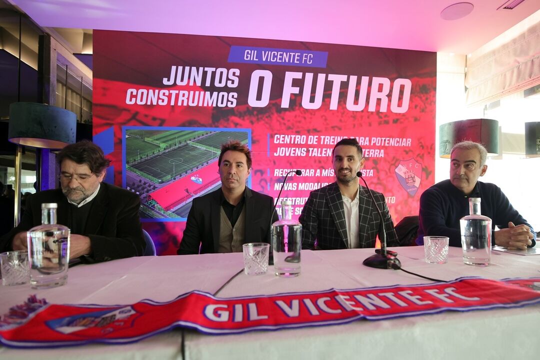 /fotosgeral/Fotos/2-50150198#232b814b349dd18050c2c843fabdf834 (20190821) (Milenium)