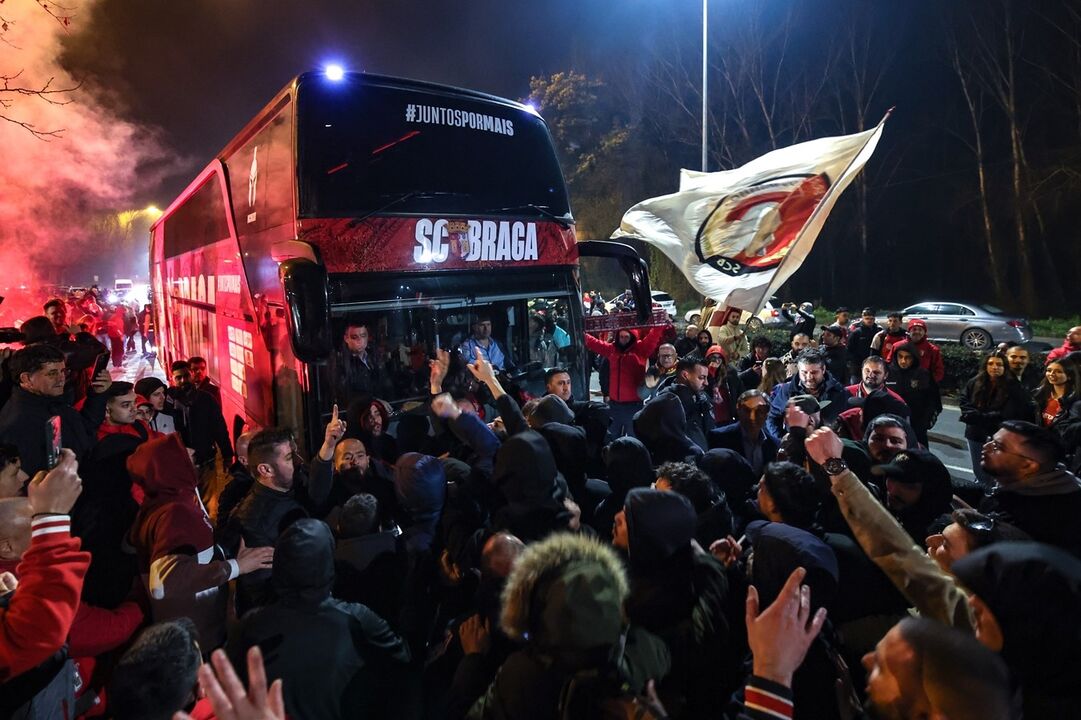 /fotosgeral/Fotos/2-50181447#0a10443b6e7a5f5802839cc4af1354ac (20210851) (Milenium)