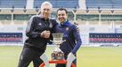 Ancelotti e Xavi na edição da época passada, onde o Barcelona levou a melhor