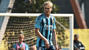 Barcelona olha para Bergvall, um dos jogadores mais promissores do Djurgardens IF