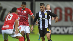 Wellington ruma ao Brasil