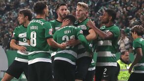 Oito jogos em casa, oito vitórias: Sporting e PSV mantêm registo perfeito