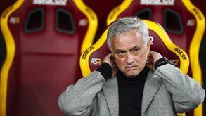 Mourinho arrasa antigo jogador: «Não respeita as pessoas que comem do mesmo prato onde ele comeu»